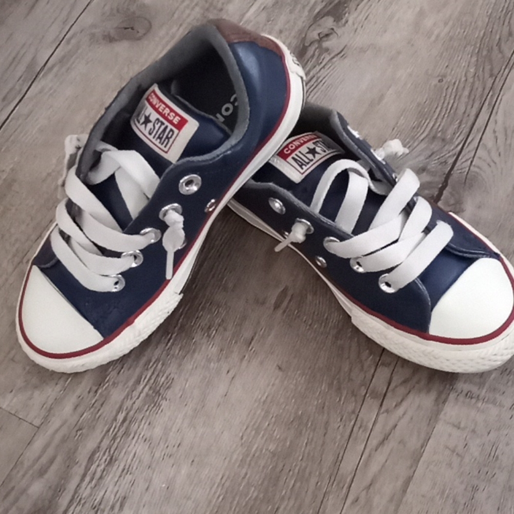 Slip on leather converse